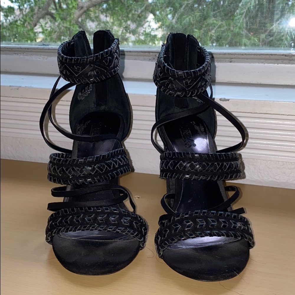 Carlos Santana Sandals heel